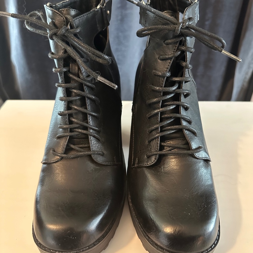 Torrid Plus Size Black Lace Up Platform Ankle Bootie Size 10W